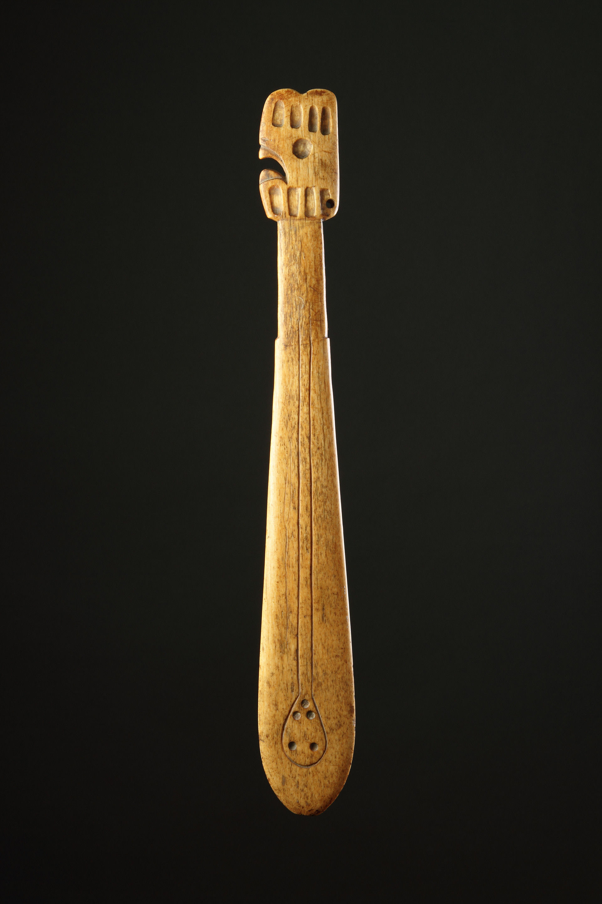 Northwest Coast Nootka ‘Nuu-Chah-Nulth’ Chiefs Whale Bone Sword Club